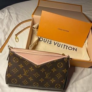 Authentic Louis Vuitton Pallas Clutch
